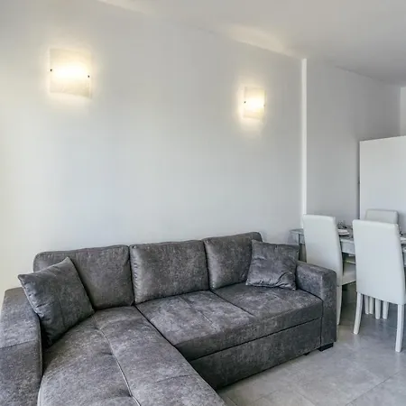 Apartment Giuliano Superior 3 4 Personas